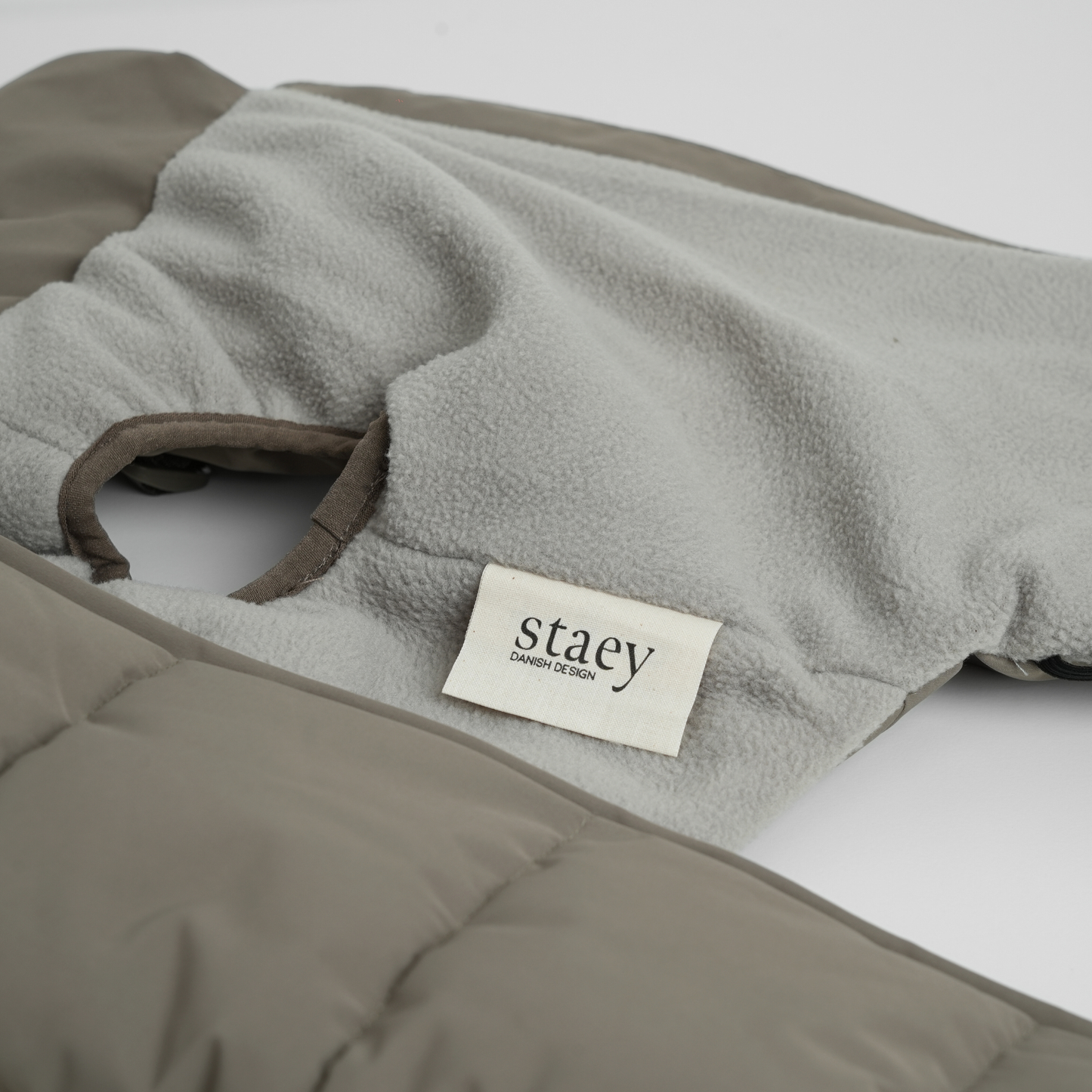 Vera suņu mētelītis ar iemauktiem | Sage: XXS