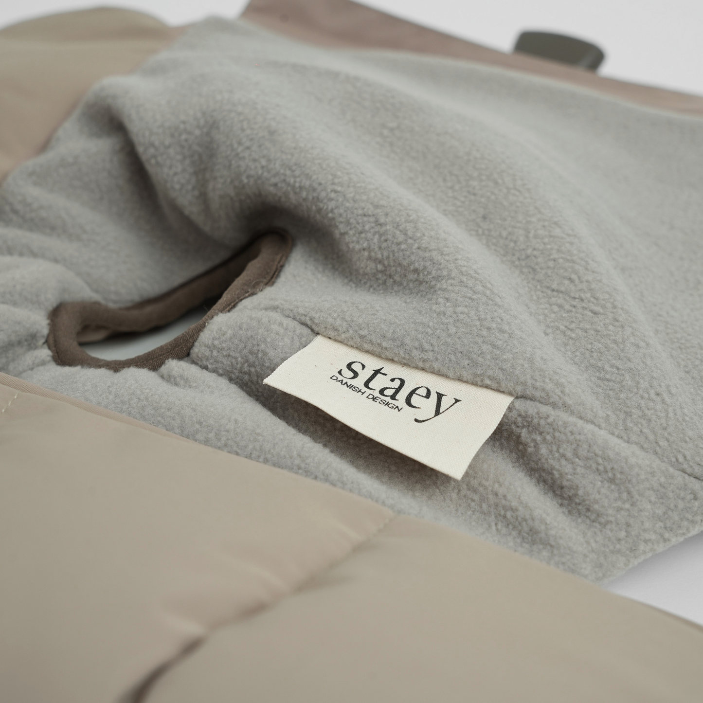 Vera suņu mētelītis ar iemauktiem | Sand: XS