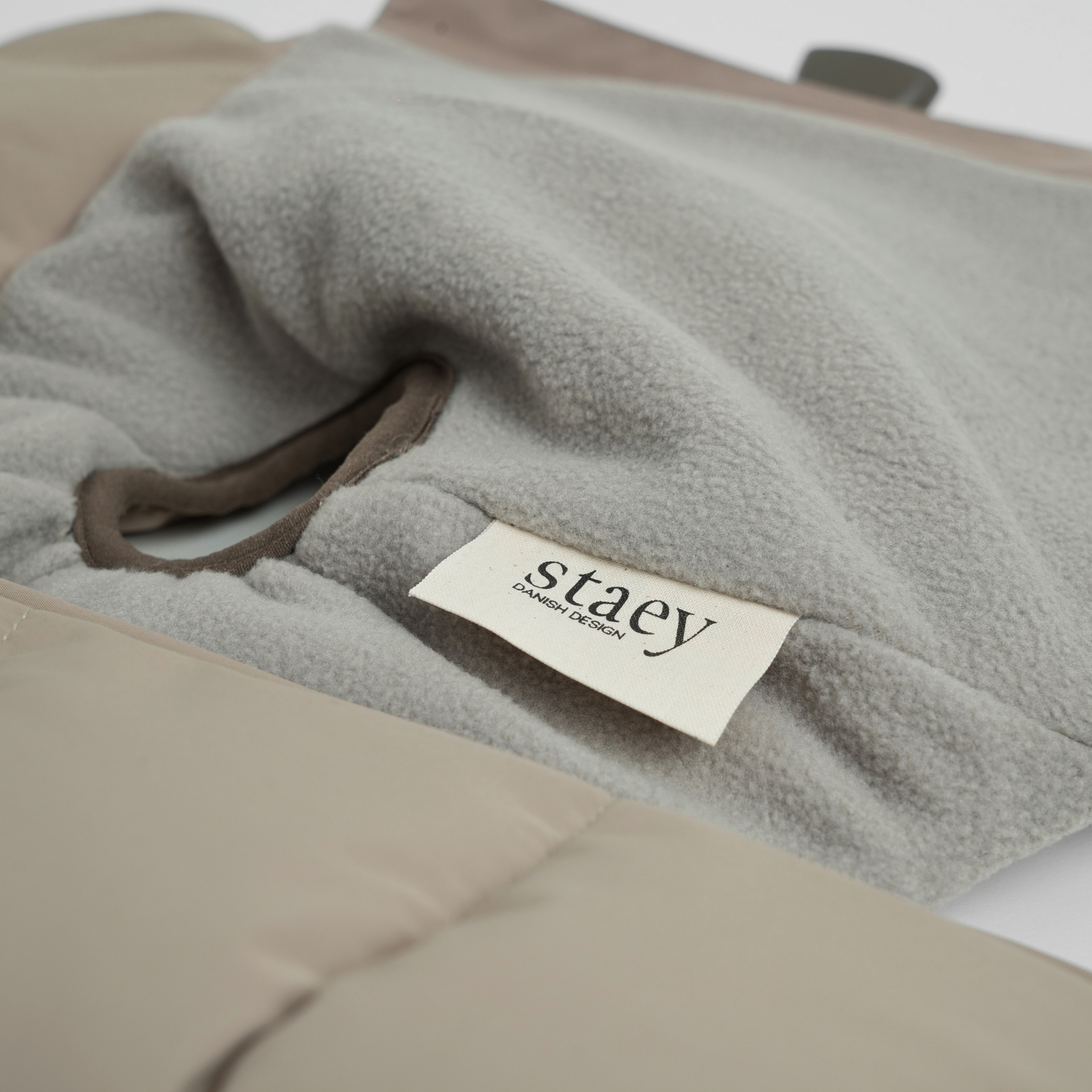 Vera suņu mētelītis ar iemauktiem | Sand: XS